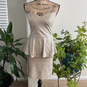 Velvet Room Dress color Gold Excellent condition Strapless Size M. #626